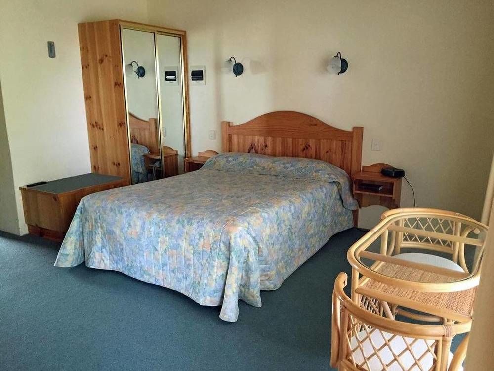 คูนาวาร์รา เพลส Motel ภายนอก รูปภาพ