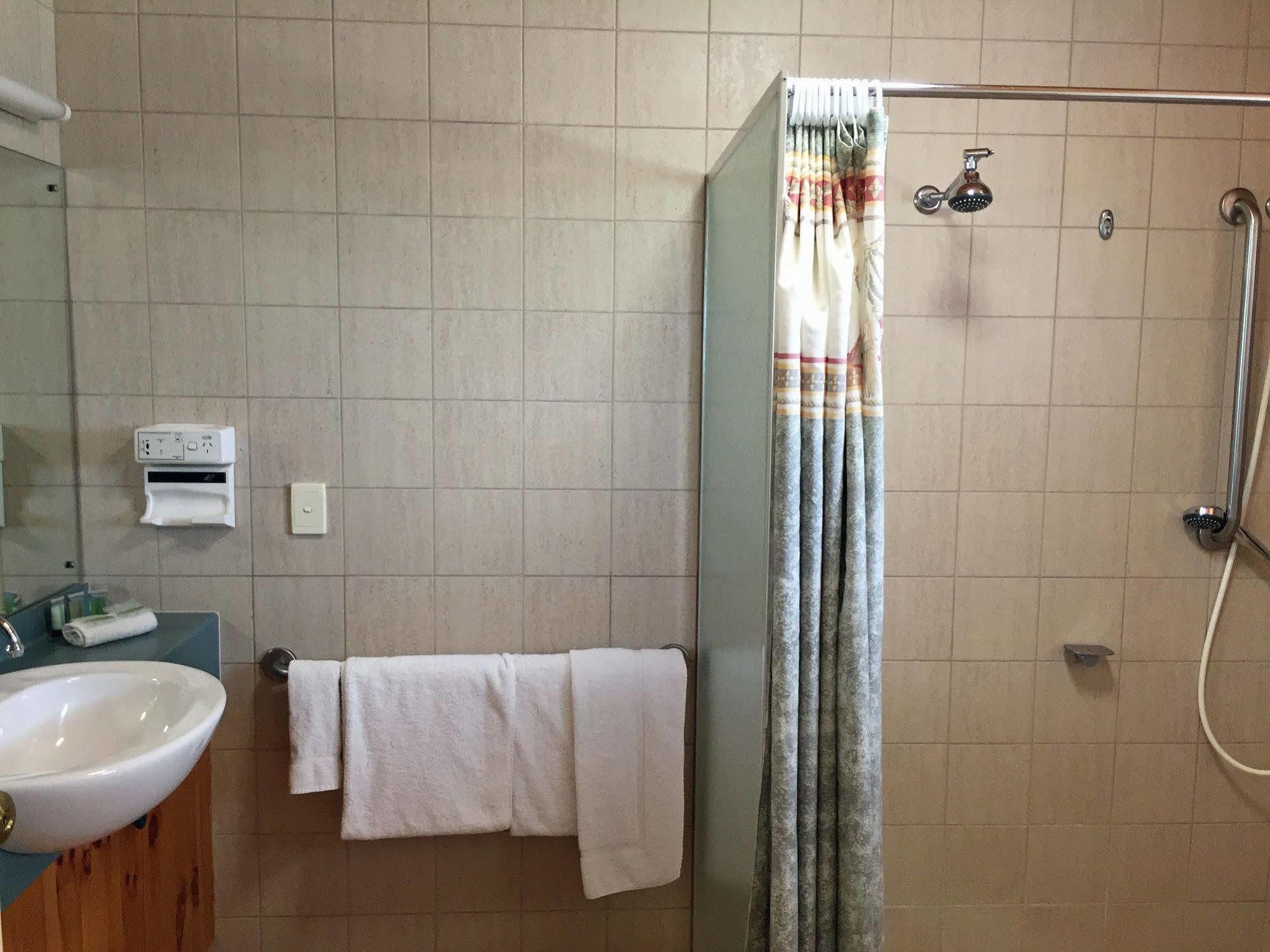 คูนาวาร์รา เพลส Motel ภายนอก รูปภาพ