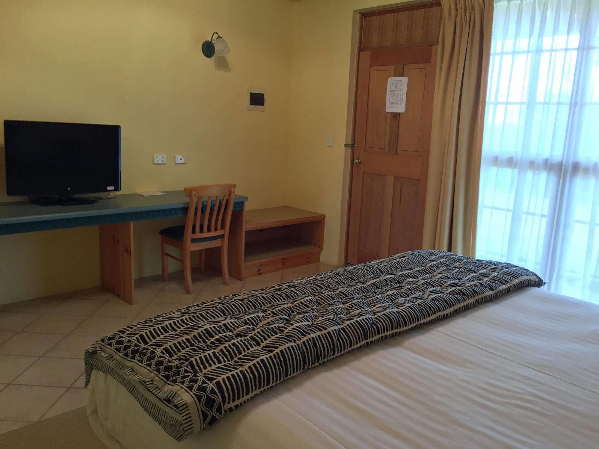 คูนาวาร์รา เพลส Motel ภายนอก รูปภาพ